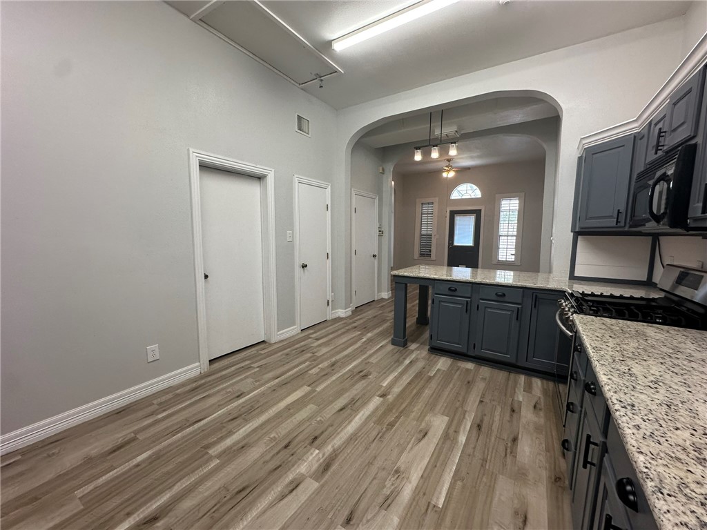 221 Commerce St E Property Photo 11