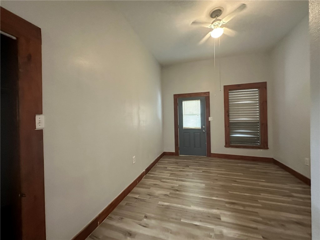 221 Commerce St E Property Photo 12