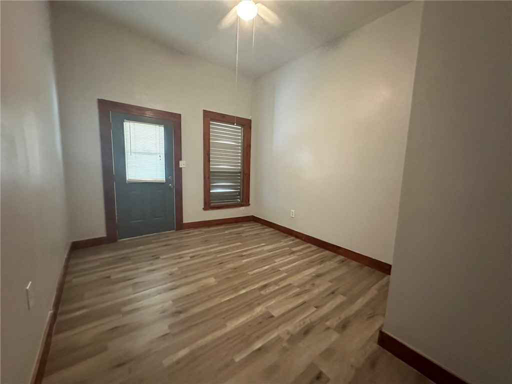 221 Commerce St E Property Photo 13