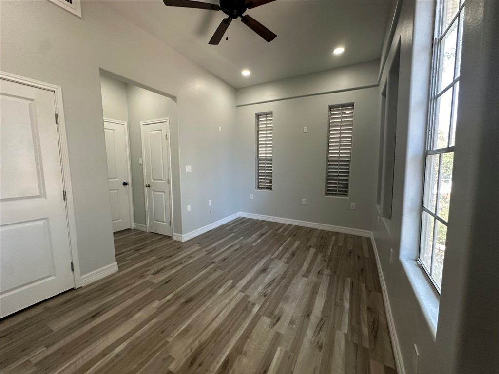 221 Commerce St E Property Photo 17