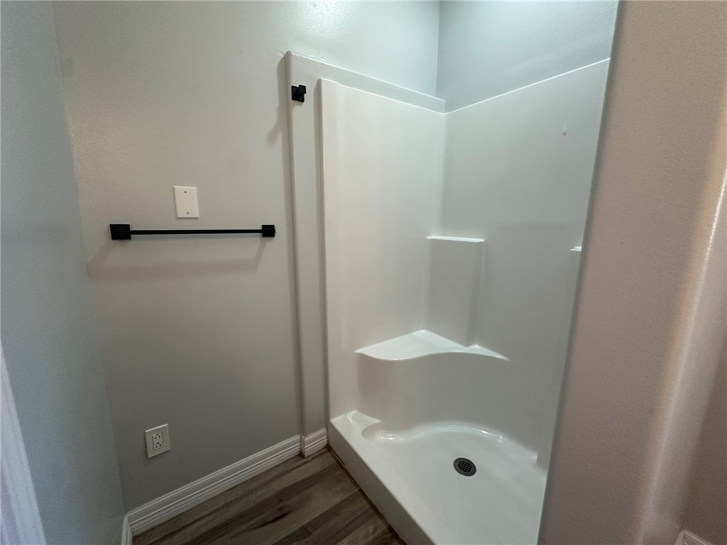 221 Commerce St E Property Photo 20