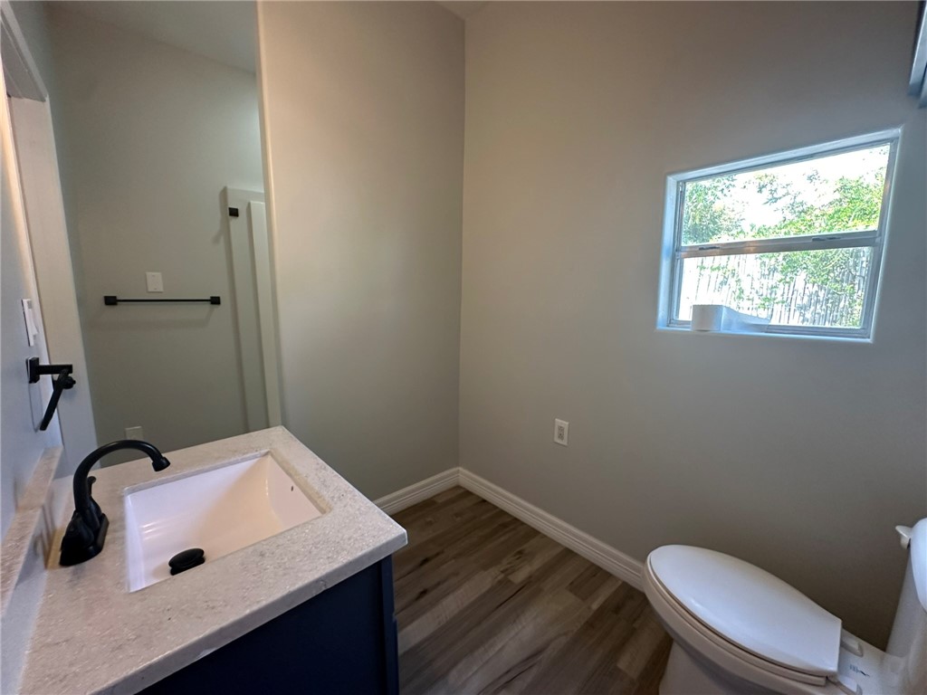 221 Commerce St E Property Photo 22