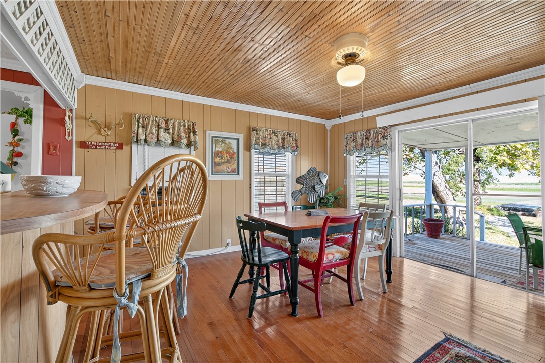 107 E Lakefield Dr Property Photo 13