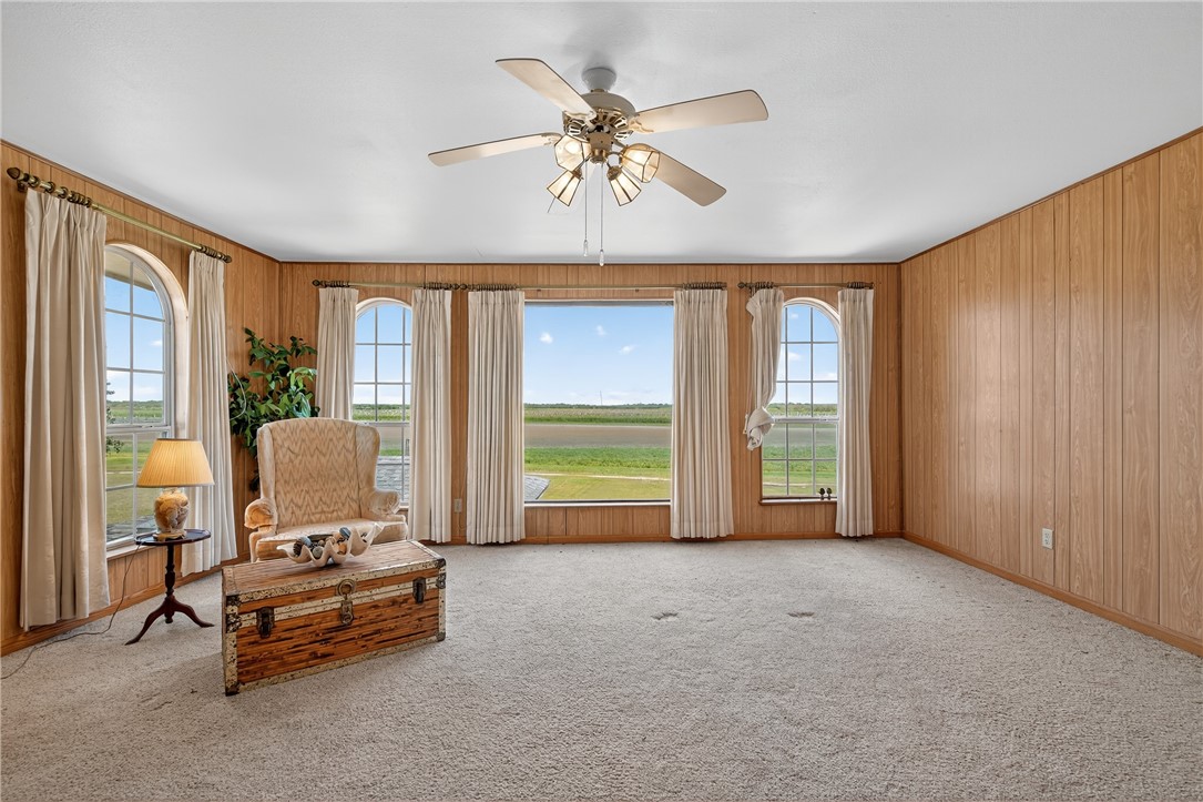 107 E Lakefield Dr Property Photo 15