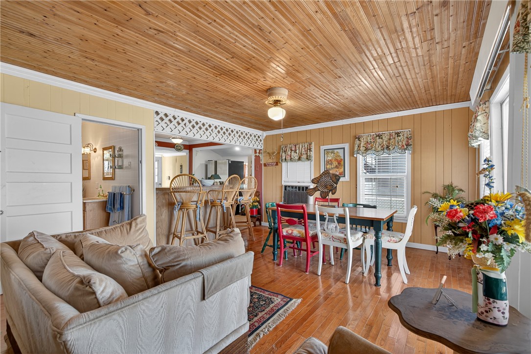 107 E Lakefield Dr Property Photo 20