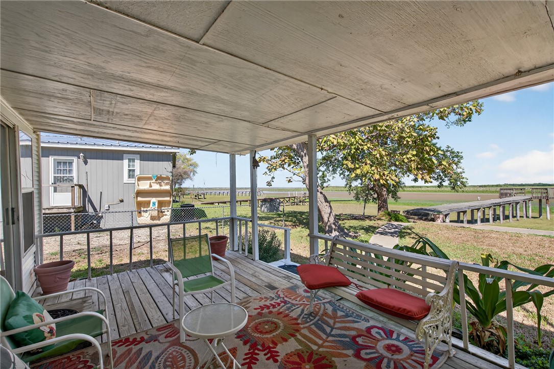 107 E Lakefield Dr Property Photo 24