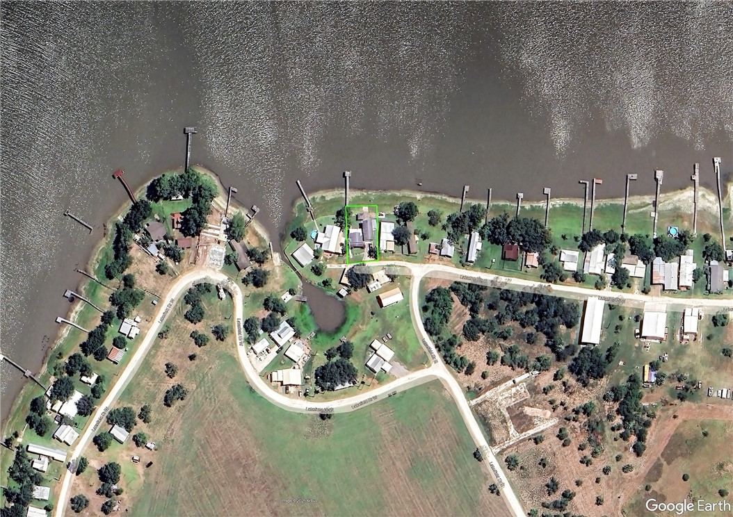 107 E Lakefield Dr Property Photo 32