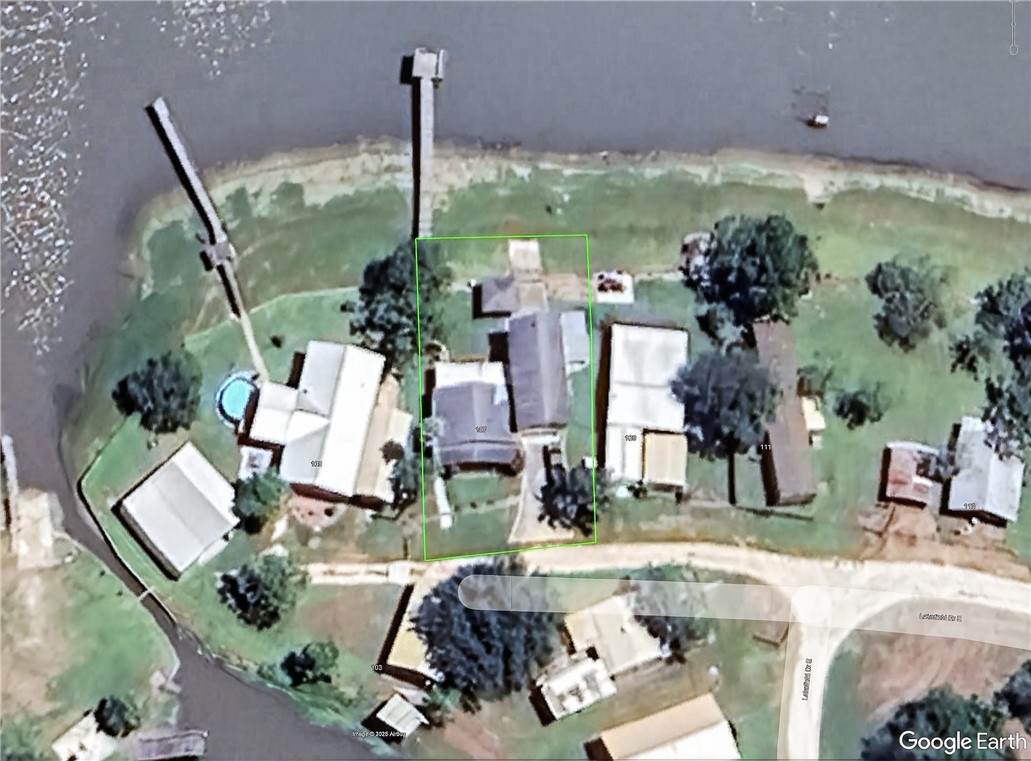 107 E Lakefield Dr Property Photo 33