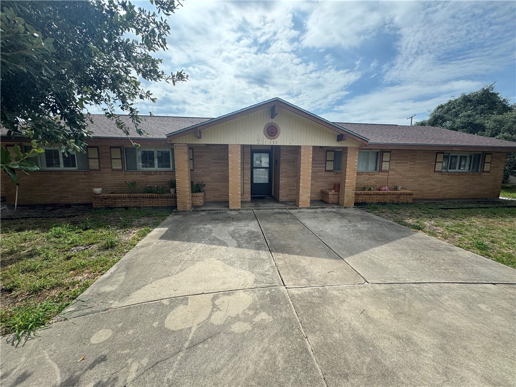 131 N Lamont St Property Photo 3