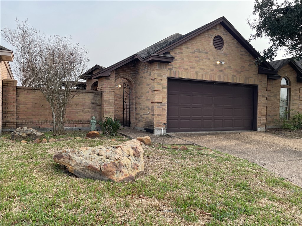 6129 Garden Court Ct Property Photo 1