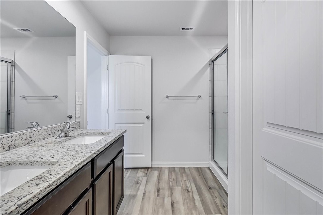 1262 Breebry Dr Property Photo 4