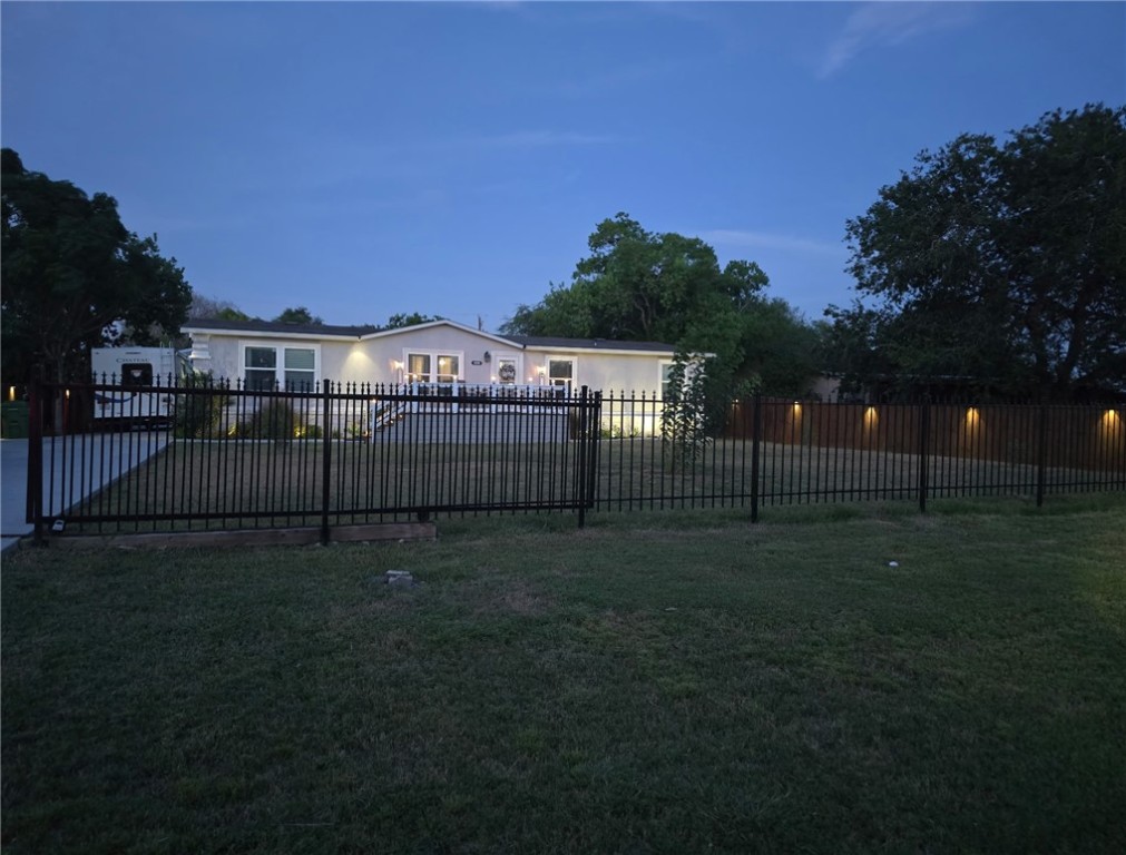 4514 Pecos Property Photo 3