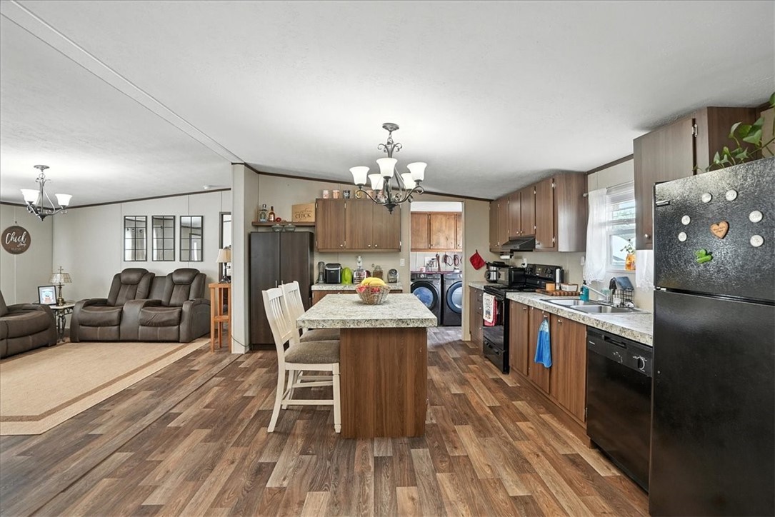 4514 Pecos Property Photo 8