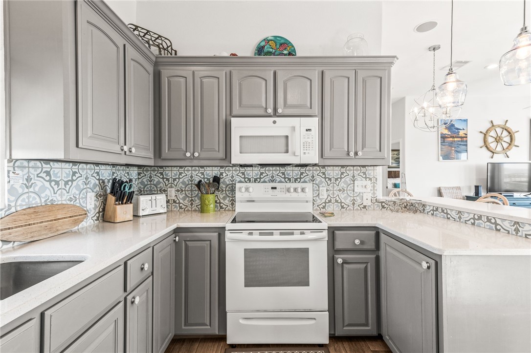 5601 State Highway 361 103 Property Photo 11