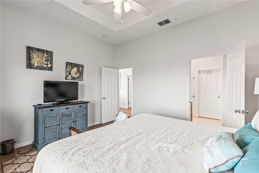 5601 State Highway 361 103 Property Photo 14