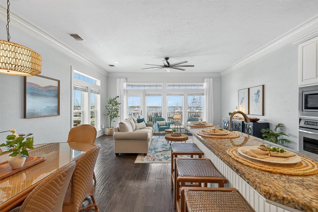 116 W Cotter Ave H Property Photo 5