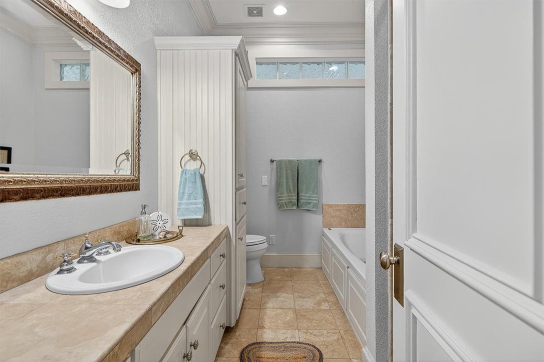 116 W Cotter Ave H Property Photo 20