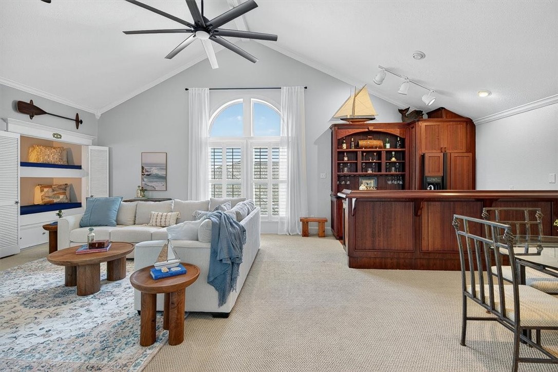 116 W Cotter Ave H Property Photo 23