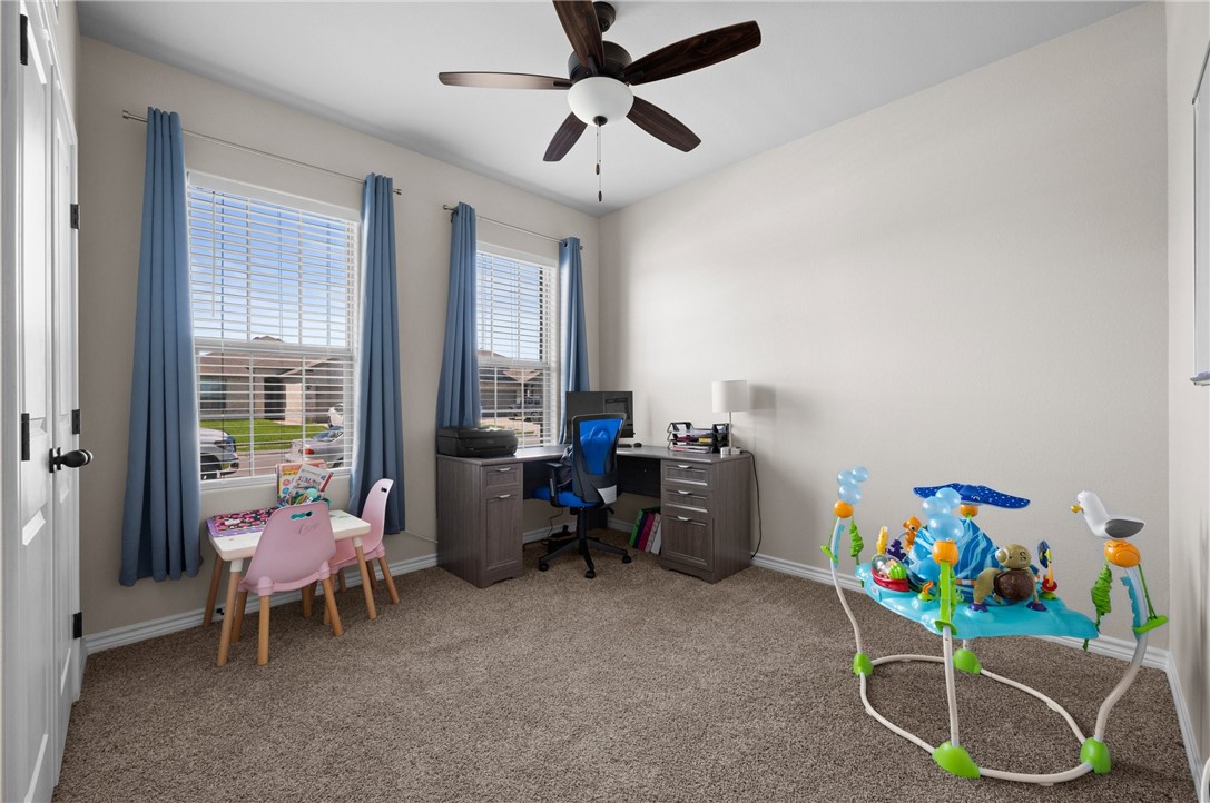 1035 Ocean Breeze St Property Photo 6