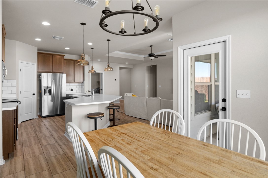 1035 Ocean Breeze St Property Photo 14