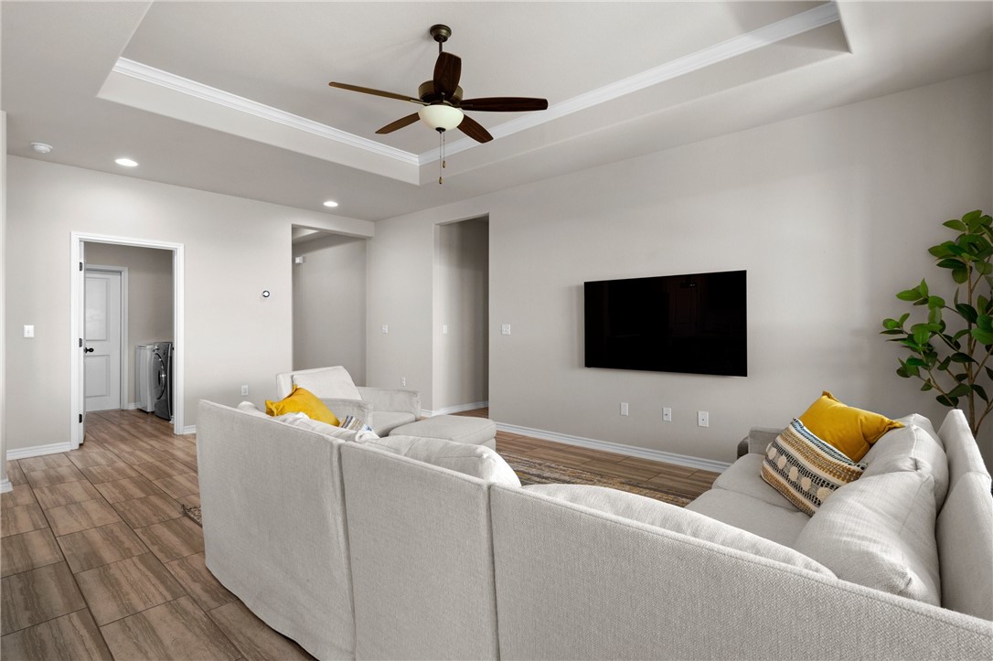 1035 Ocean Breeze St Property Photo 15