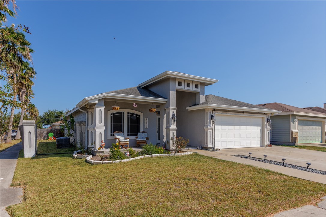 6902 Anastasia Property Photo 1