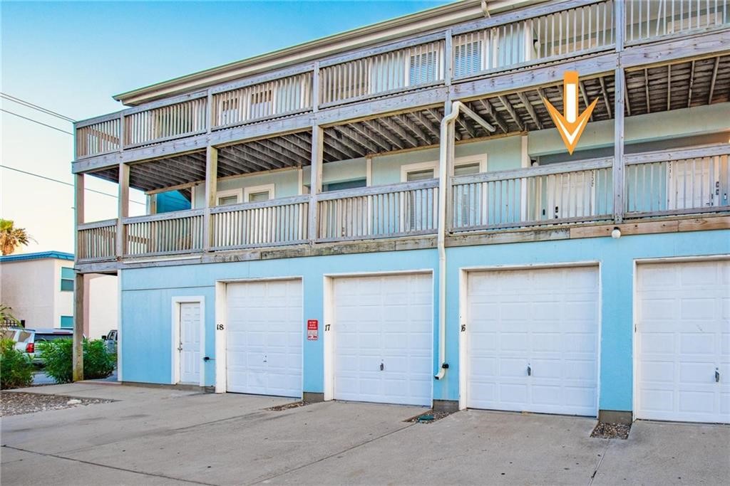 15002 Leeward Dr 5202 Property Photo 27