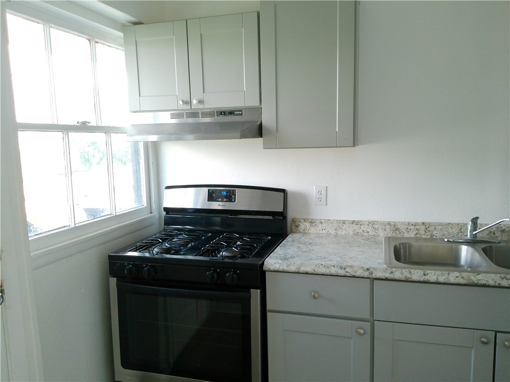 638 Glazebrook St 3 Property Photo 5