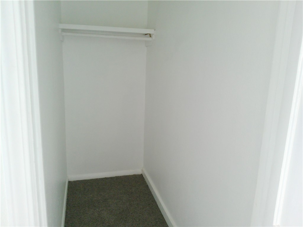 638 Glazebrook St 3 Property Photo 9