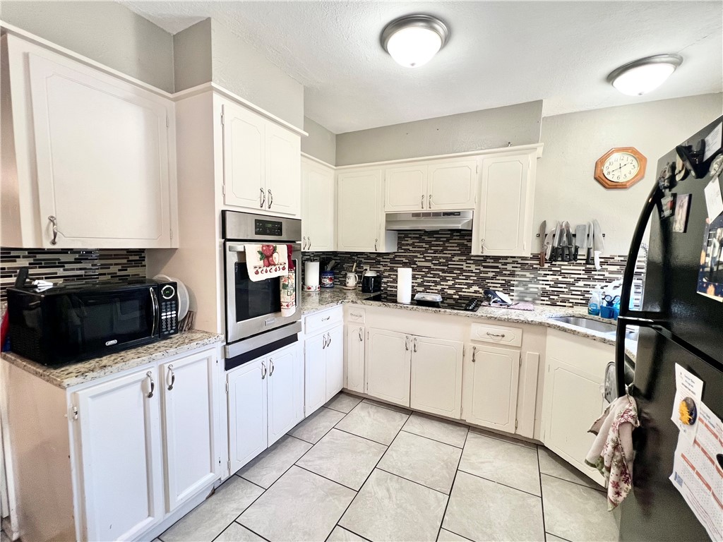 4227 Western Dr Property Photo 6