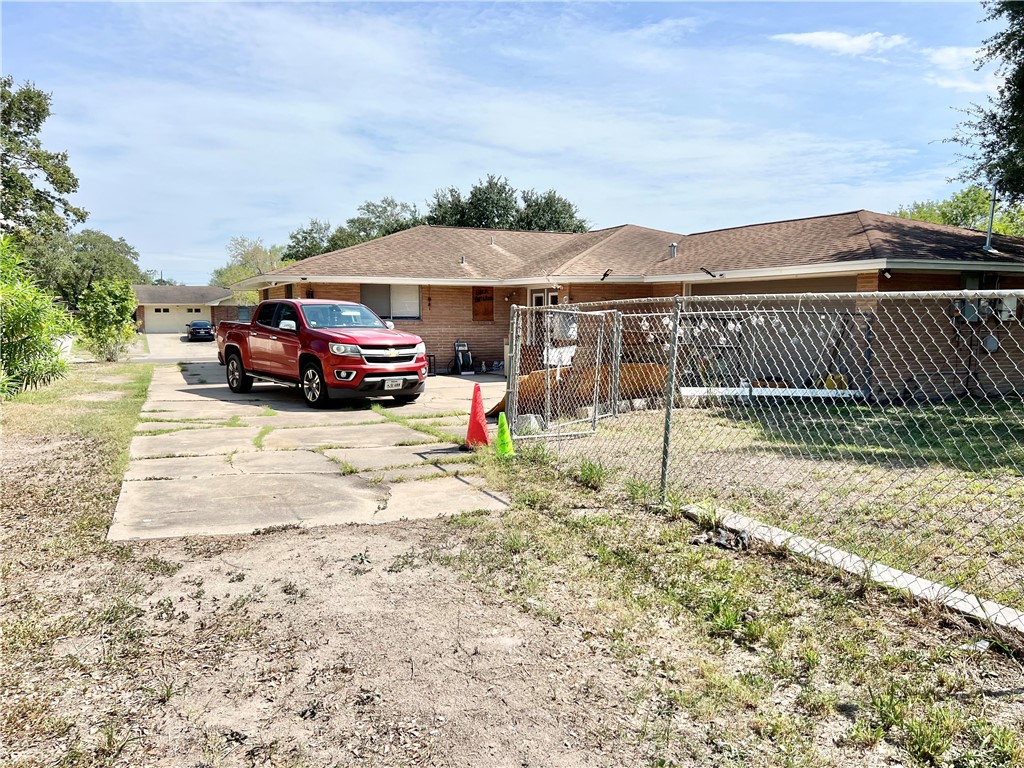 4227 Western Dr Property Photo 20