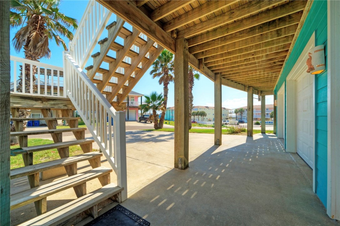 684 Anchor Dr Property Photo 5