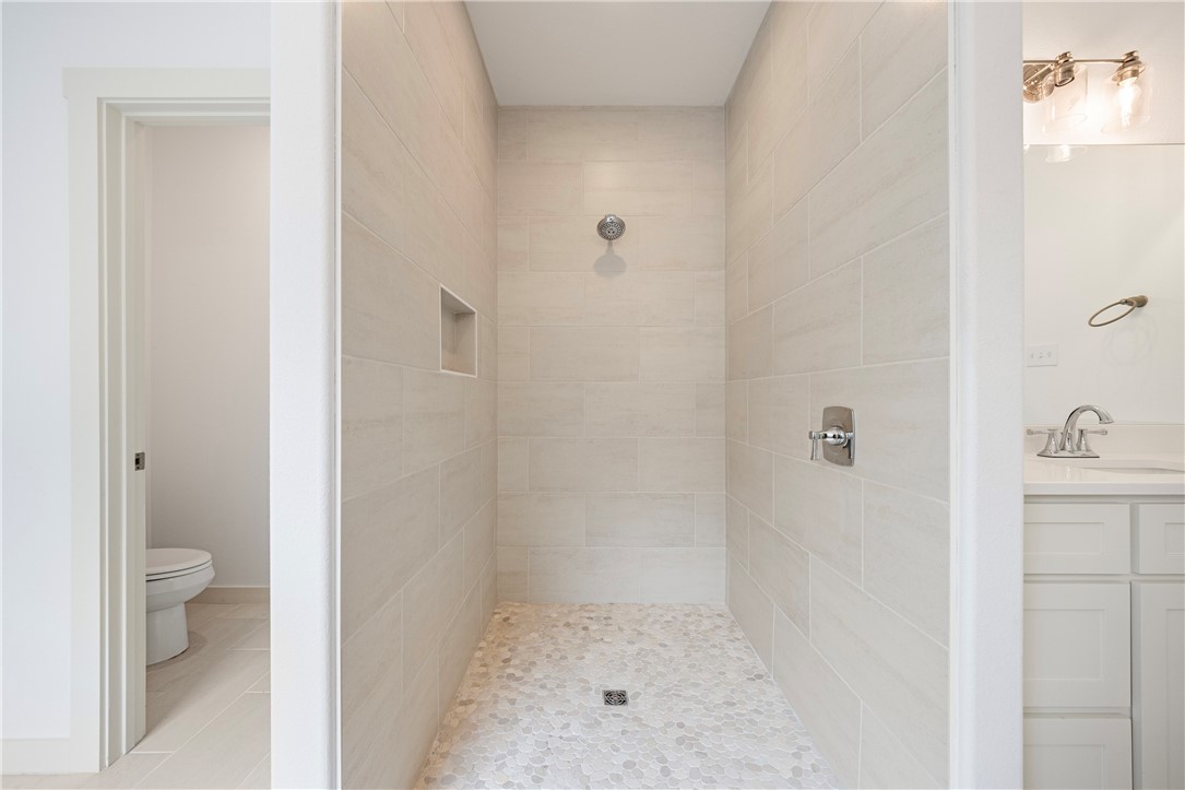 1702 Elm View Dr Property Photo 14