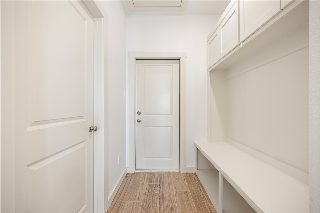 1702 Elm View Dr Property Photo 26