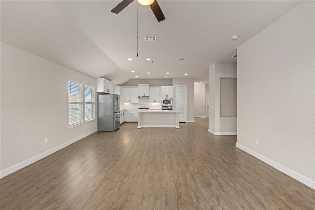 6533 Crockett Property Photo 8