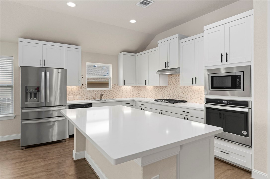 6533 Crockett Property Photo 15