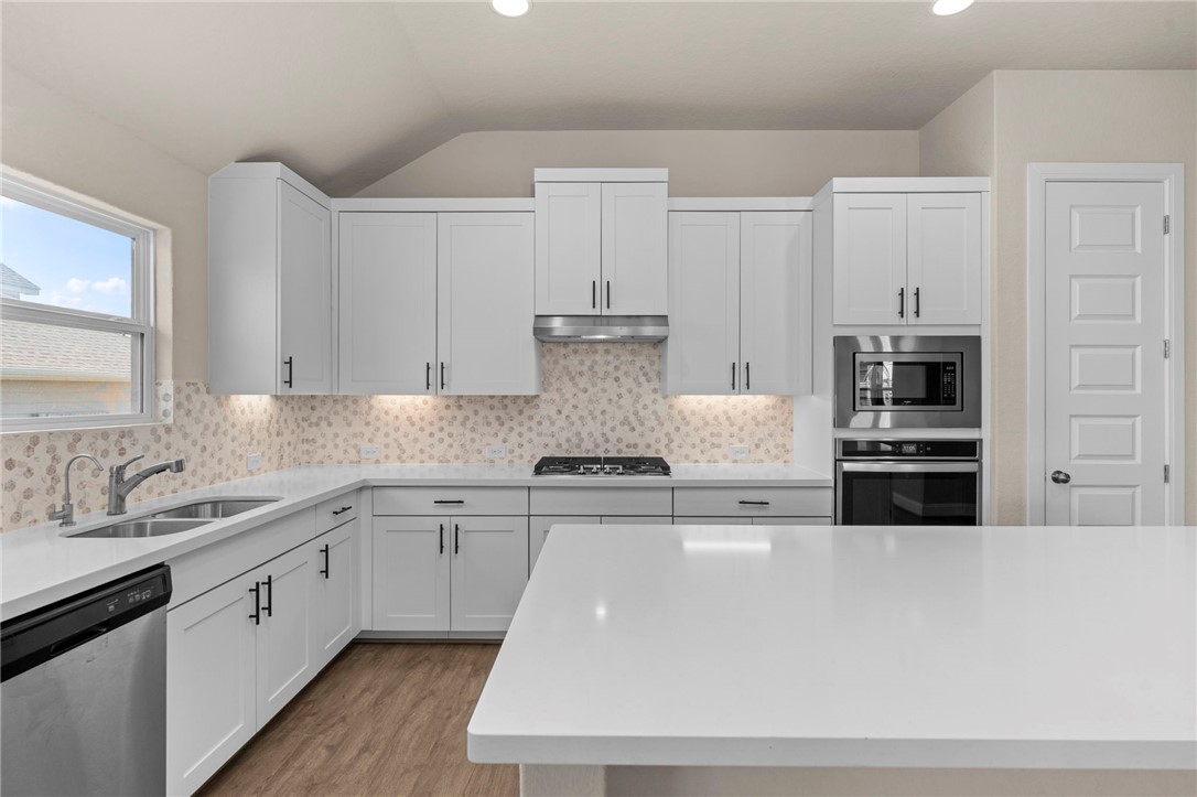 6533 Crockett Property Photo 16