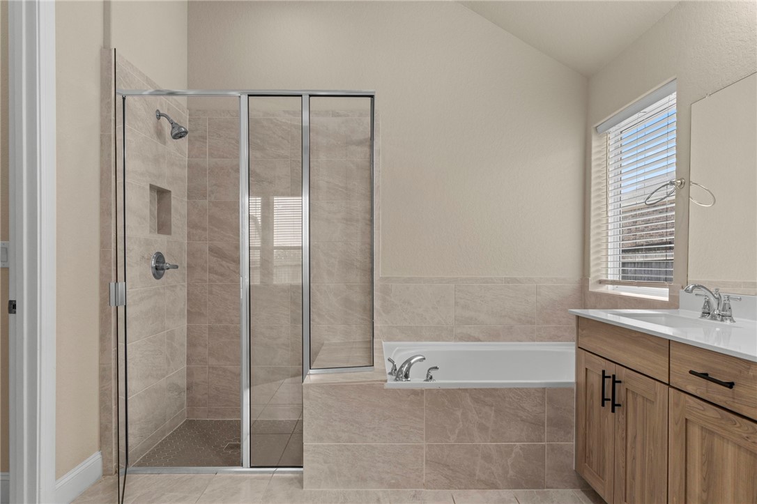 6533 Crockett Property Photo 27