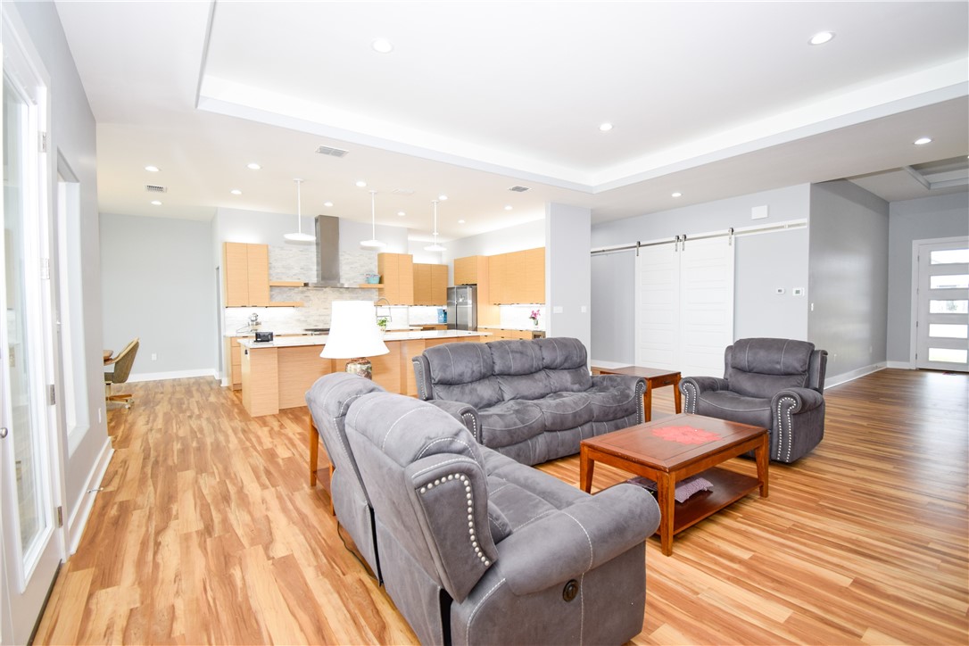 729 Battle Creek Dr Property Photo 7