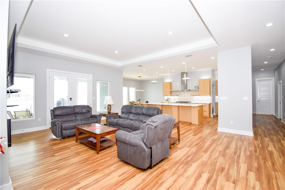 729 Battle Creek Dr Property Photo 8