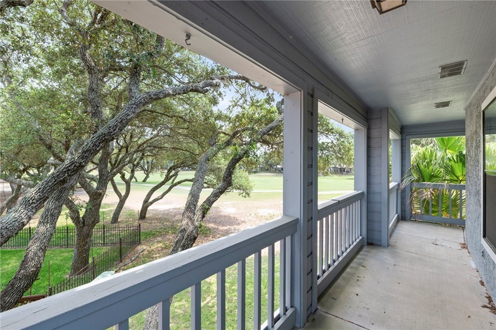 209 Forest 211 Property Photo 3