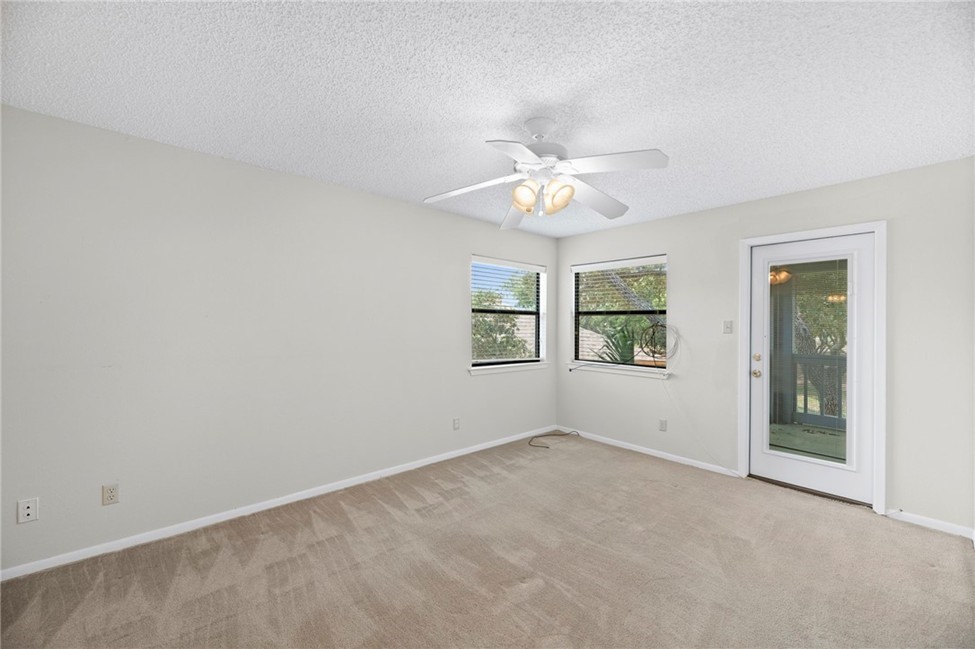 209 Forest 211 Property Photo 4