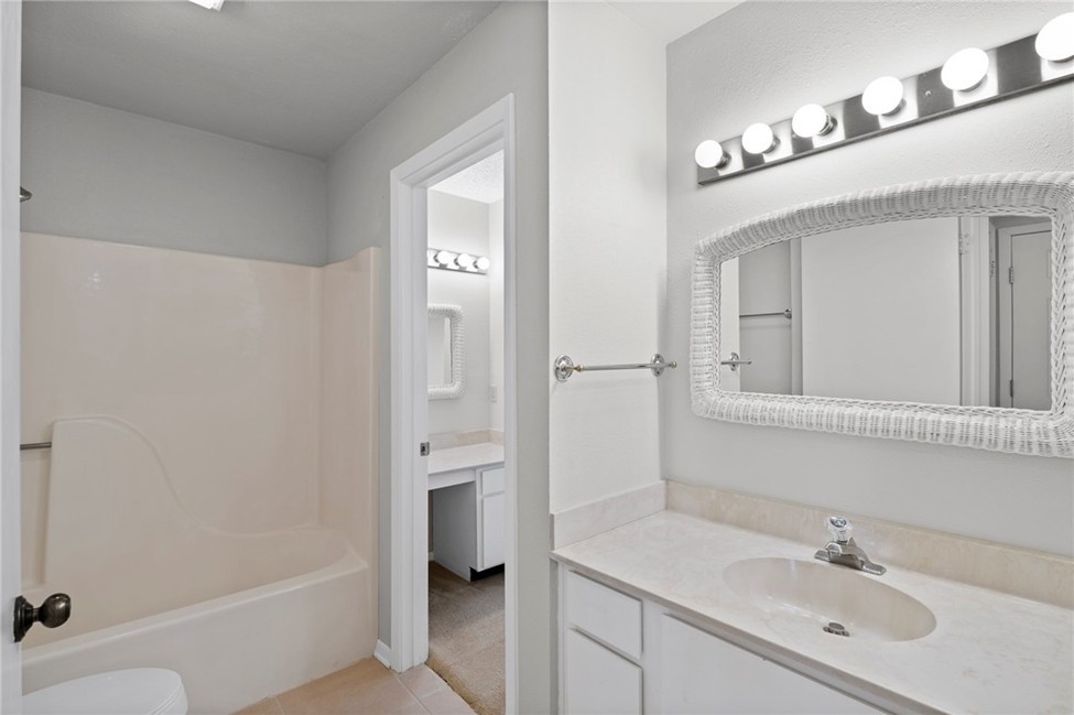 209 Forest 211 Property Photo 13