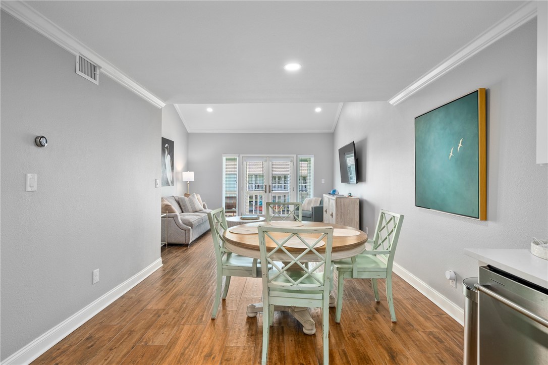 911 Sandollar St Property Photo 9