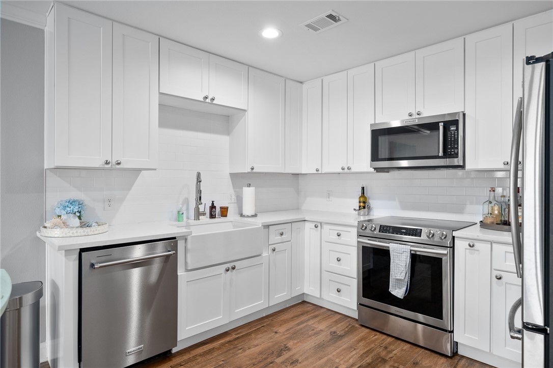 911 Sandollar St Property Photo 11