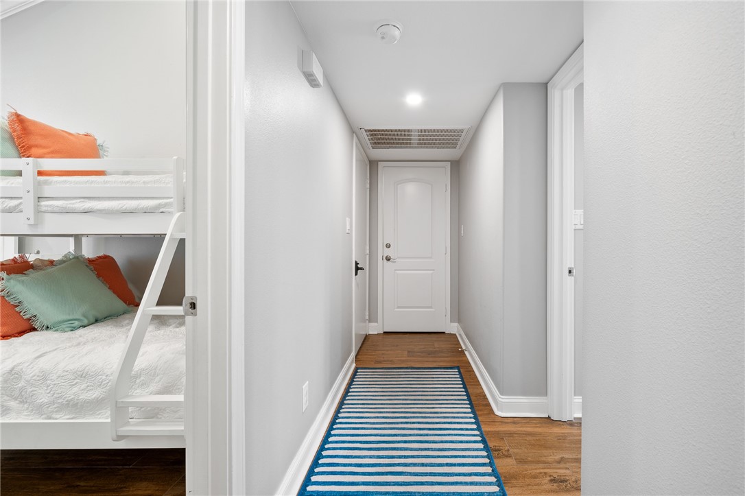 911 Sandollar St Property Photo 18