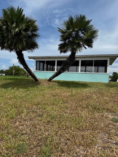 217 W Pompano Property Photo 3