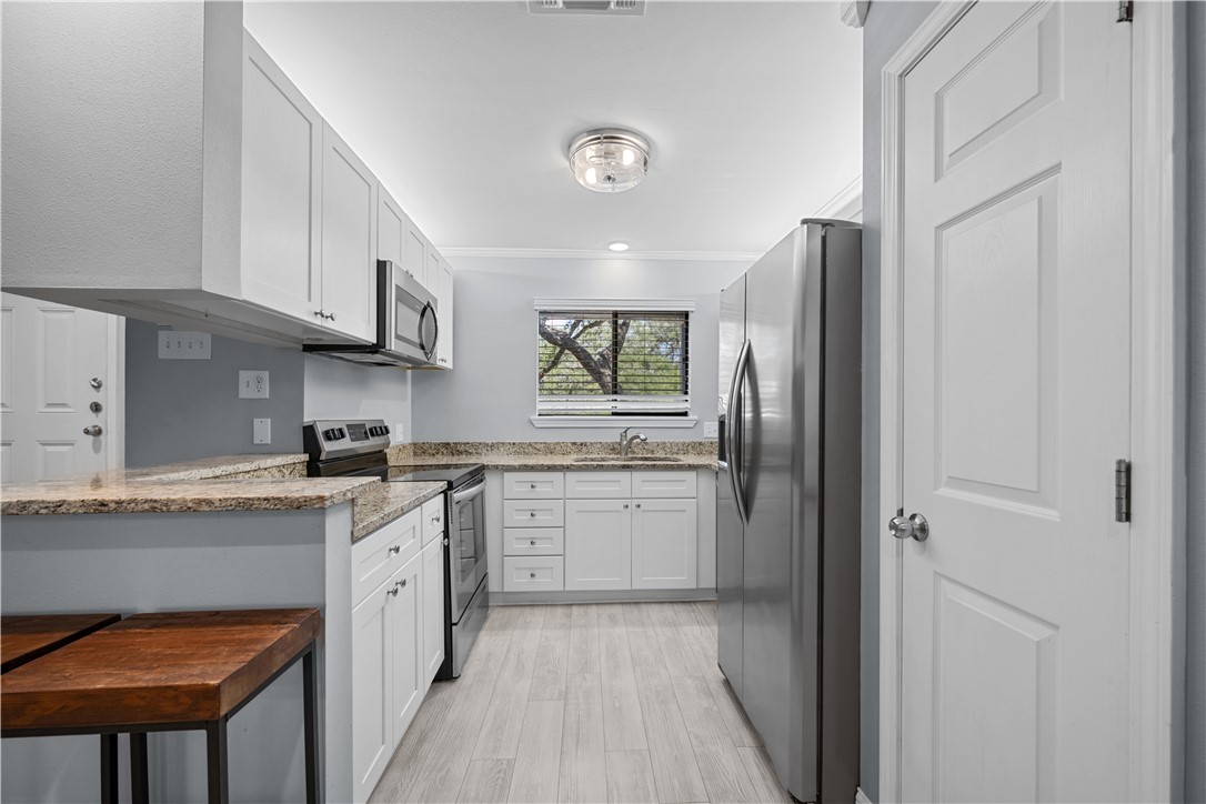 209 Forest Hills 121 Property Photo 3