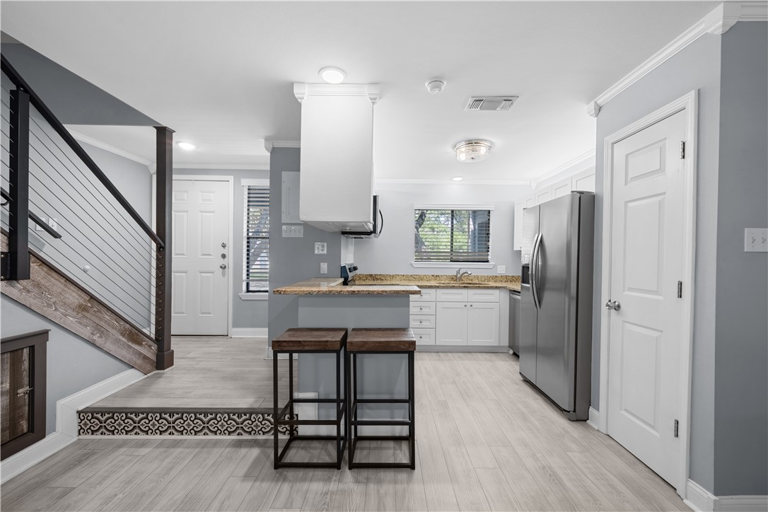 209 Forest Hills 121 Property Photo 4