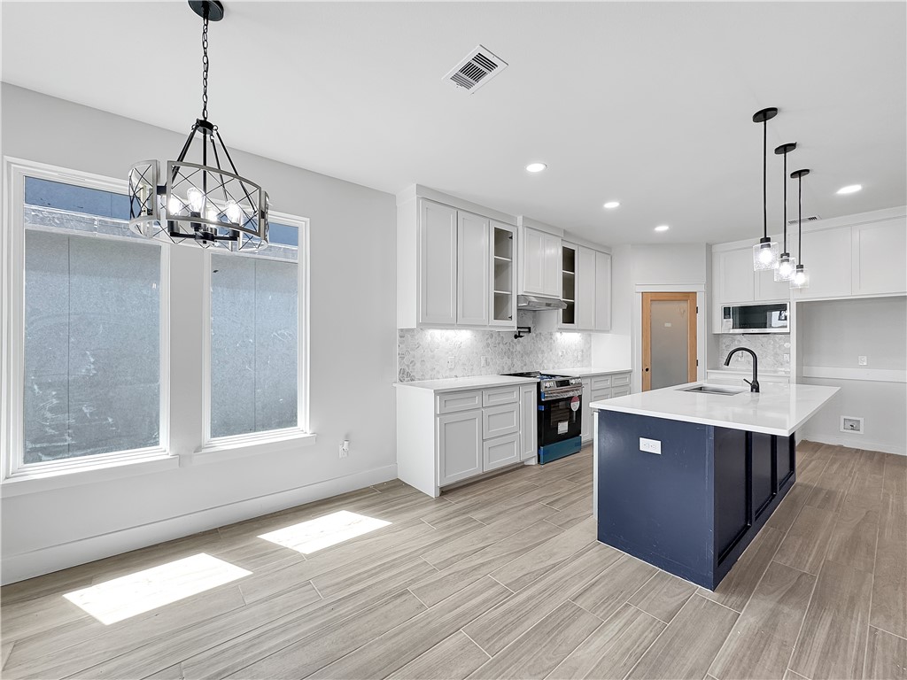 6222 Sadie St Property Photo 7